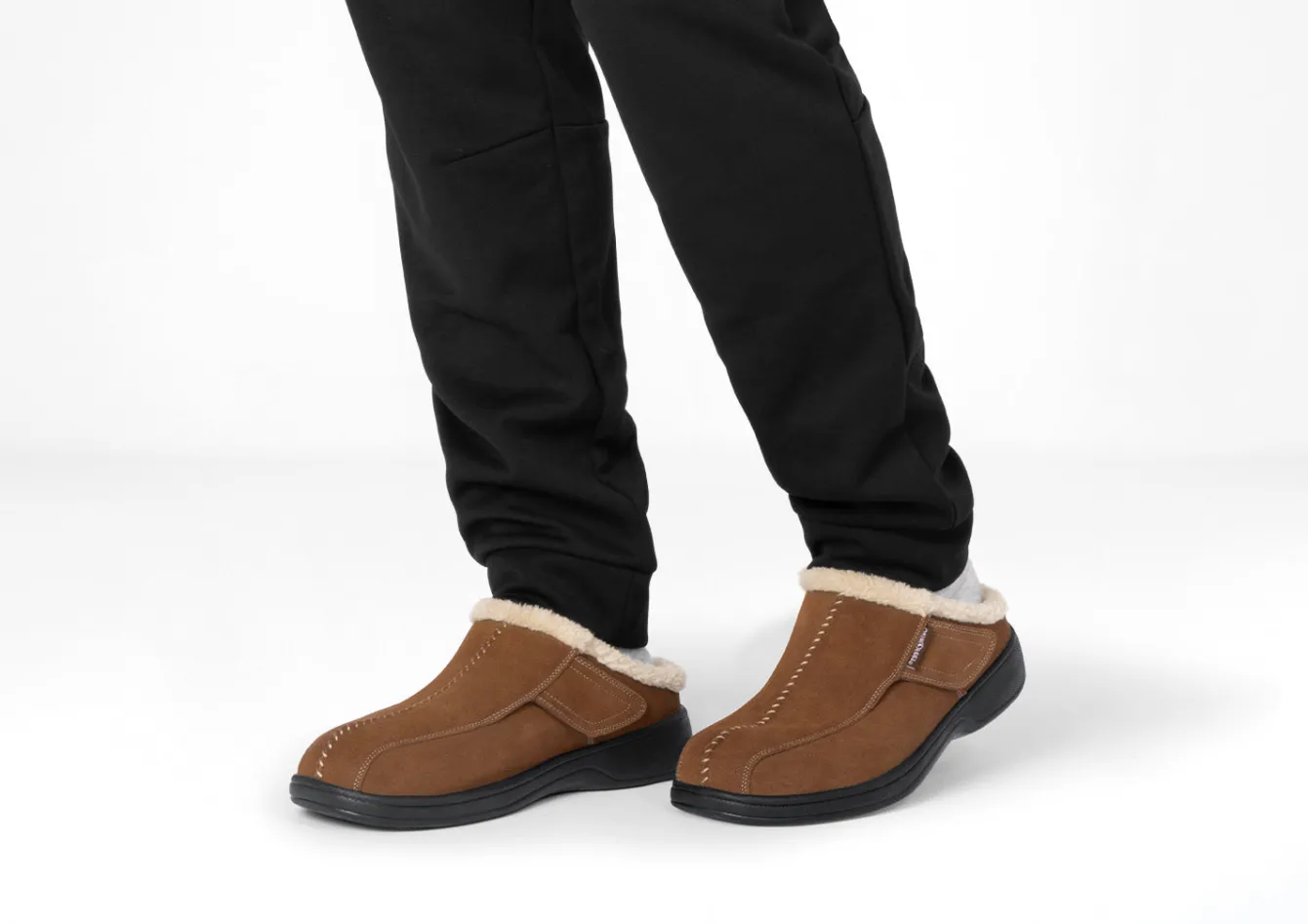 OrthoFeet Slippers<Asheville - Brown