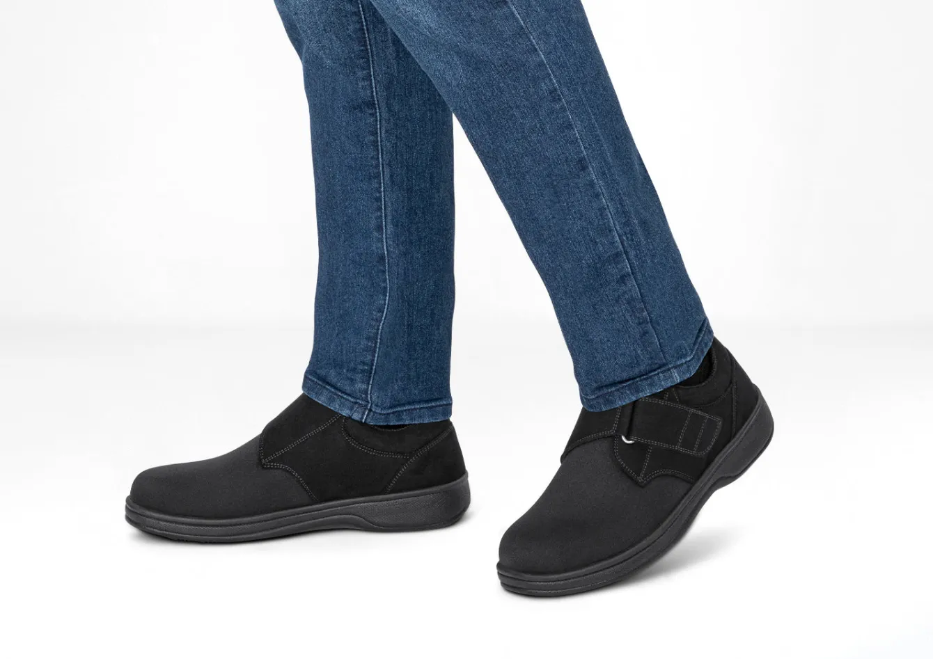 OrthoFeet Casual Shoes<Bismarck - Black