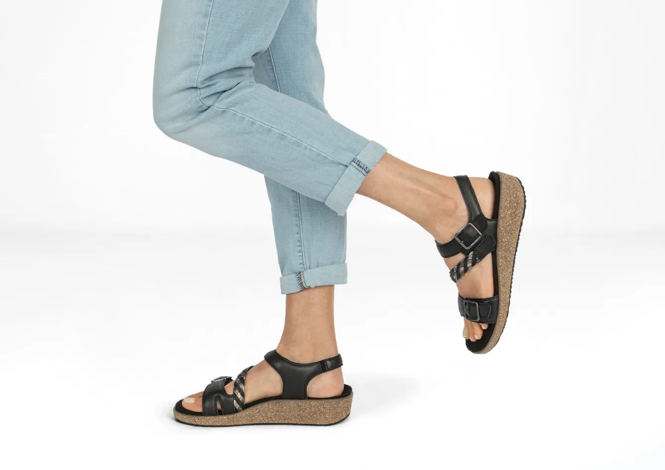 OrthoFeet Sandals|Casual Shoes<Chloe - Black