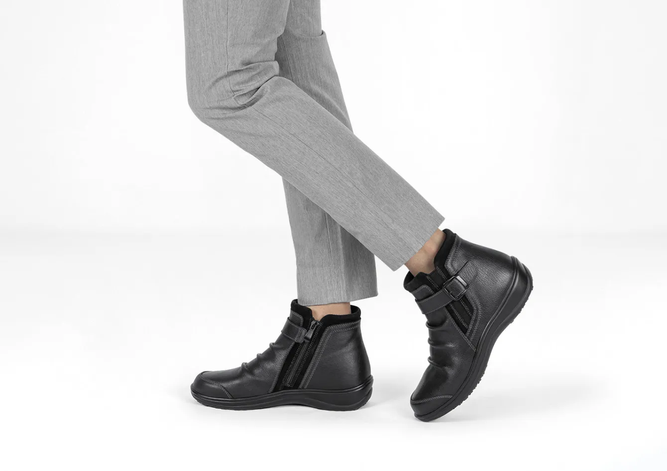 OrthoFeet Boots<Heidi - Black
