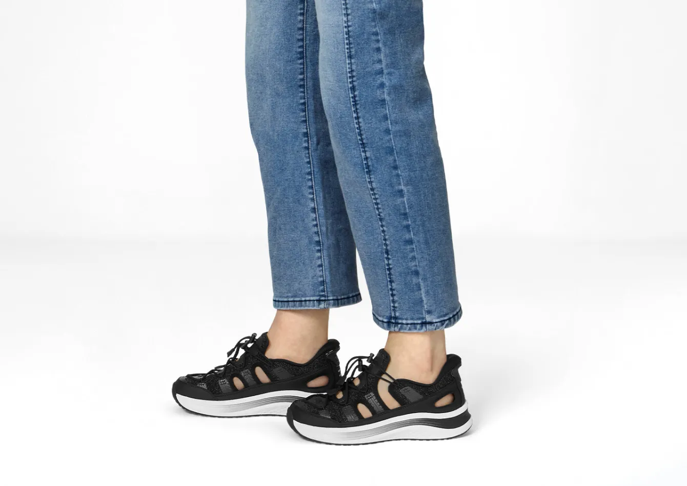 OrthoFeet Sandals|Hands-Free Shoes<Venus Hands-Free - Black